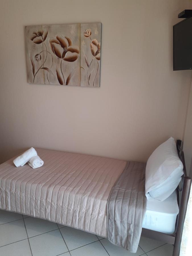 Chrysafis Apartments Nea Vrasna Ngoại thất bức ảnh