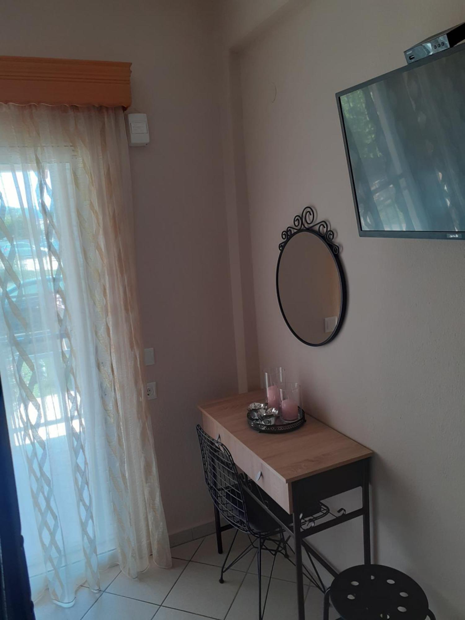 Chrysafis Apartments Nea Vrasna Ngoại thất bức ảnh